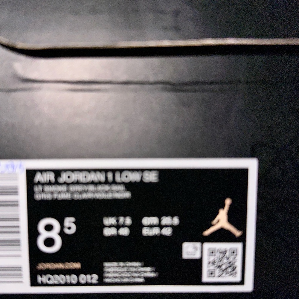 Air Jordan retro 1 Low Gray and Black Sneakers with White Accents - Picture 2 of 2